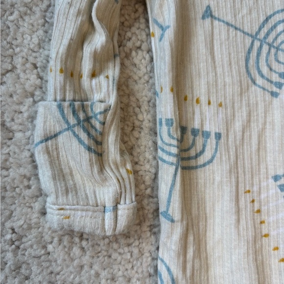 Posh Peanut Chanukah Pajama 2 way zipper footie size 0-3m - Picture 13 of 13
